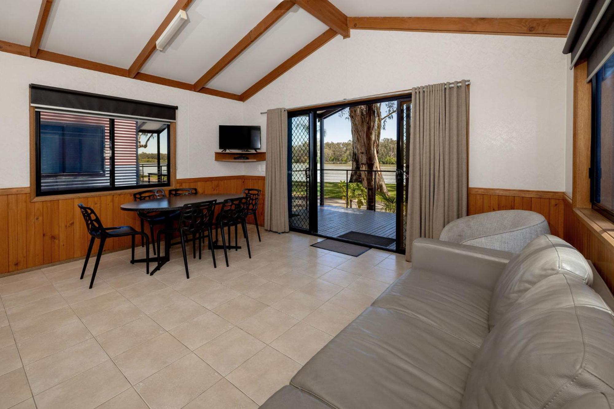 Big4 Renmark Riverfront Holiday Park Exterior foto