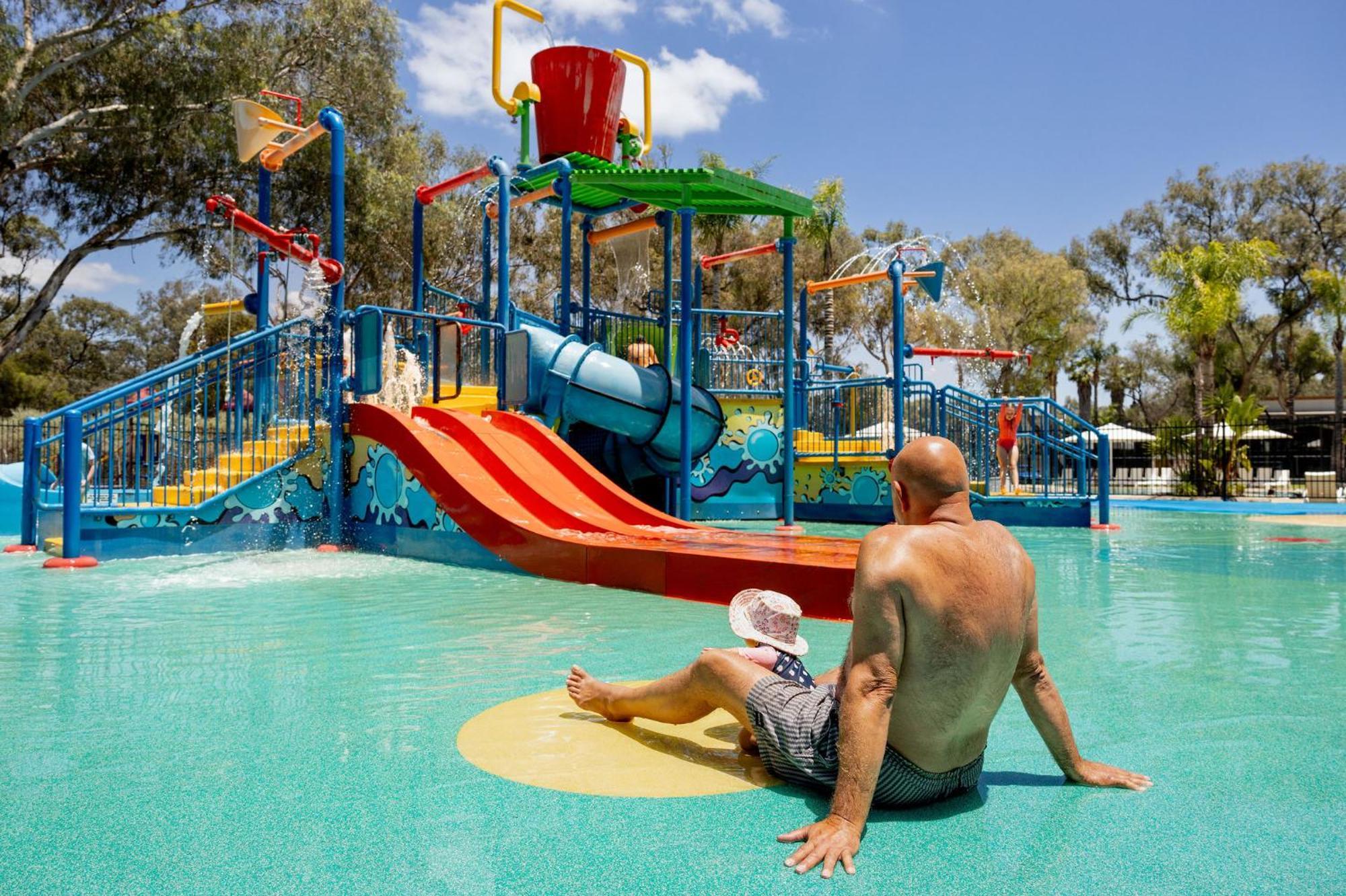 Big4 Renmark Riverfront Holiday Park Exterior foto