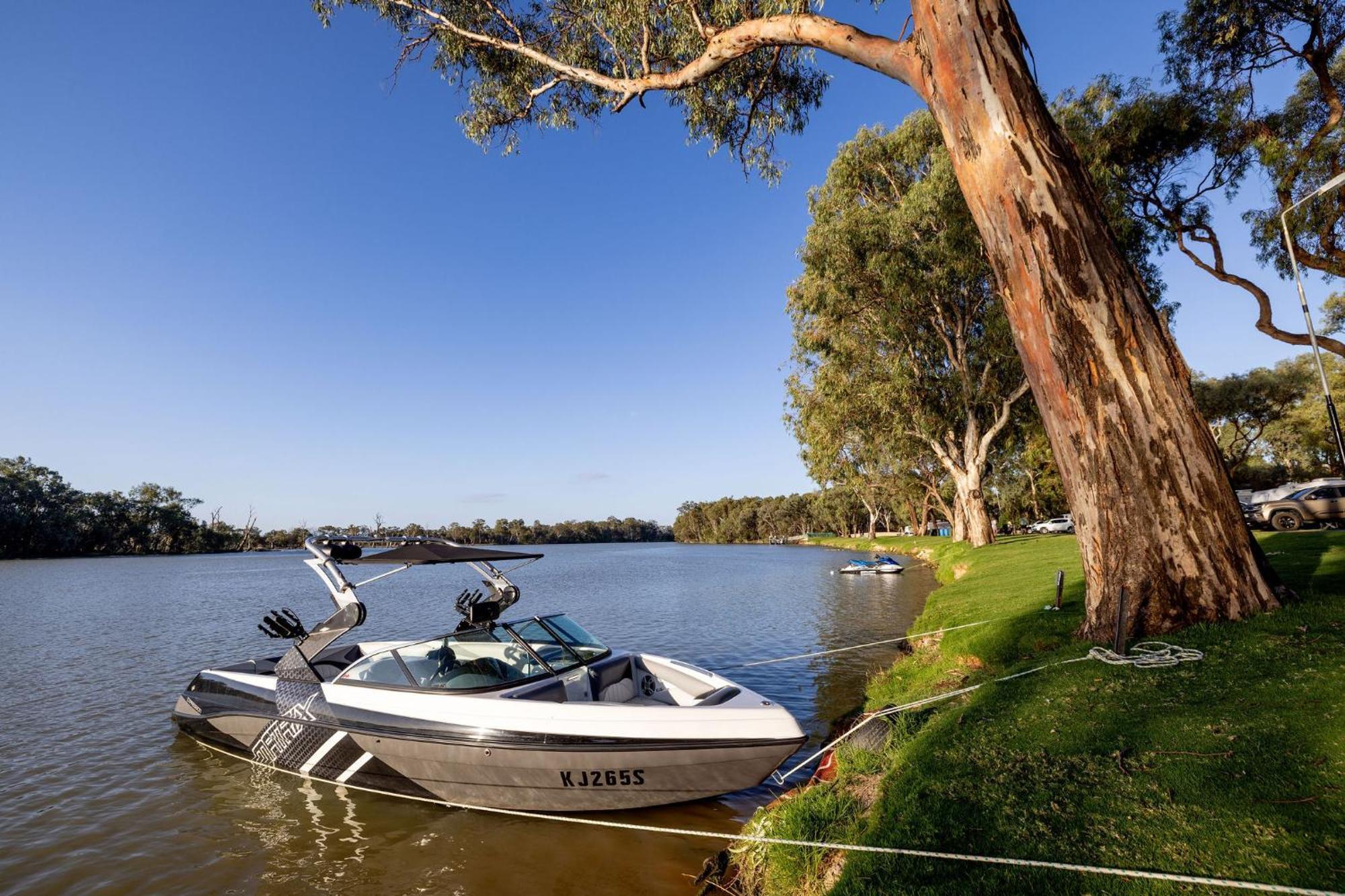 Big4 Renmark Riverfront Holiday Park Exterior foto